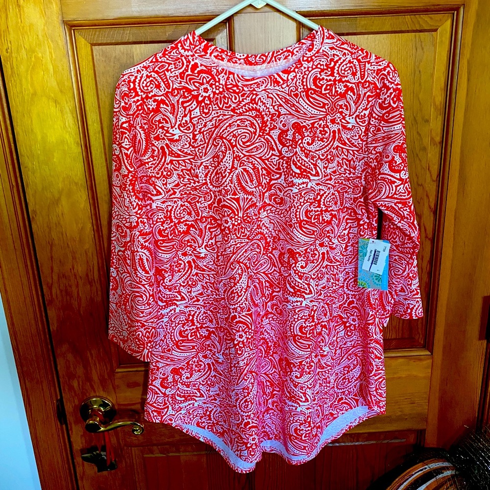 Bright, beautiful Top. For beach or can dress up.